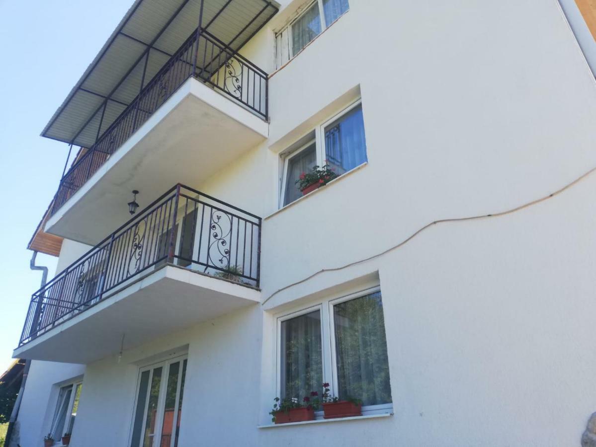 Casa Tonyza Homestay *